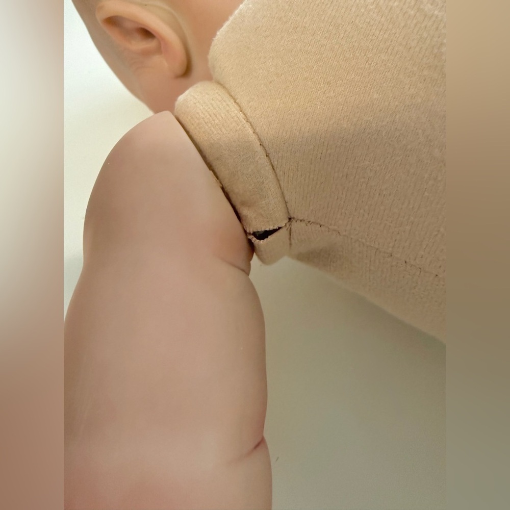 20β Realistic Baby Twins - Silicone and cloth - Picture 13 of 16